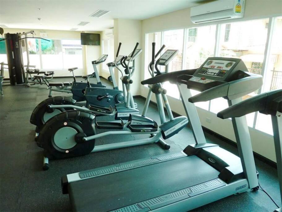Location Near Jungceylon + Pool Access דירה *
